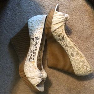 White flower lace high heels